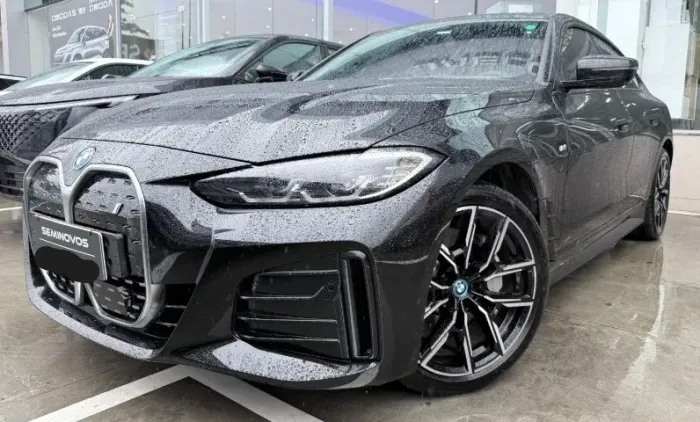 BMW i4 E-drive 35 M Sport (elétrico) 2024