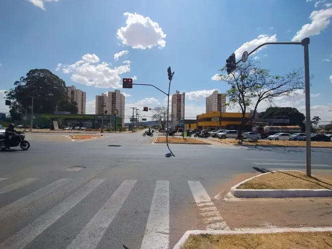 Imóvel para aluguel tem 3000 metros quadrados em Parque Oeste Industrial - Goiânia - GO