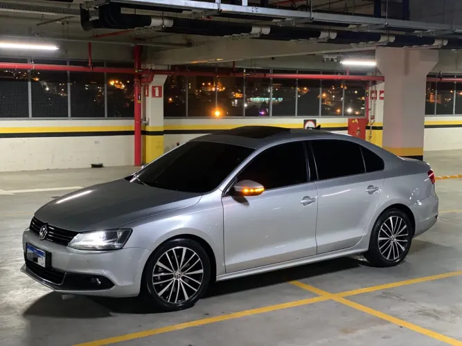 Volkswagen Jetta Highline 2.0 TSI 16V 4P Tiptronic 2013