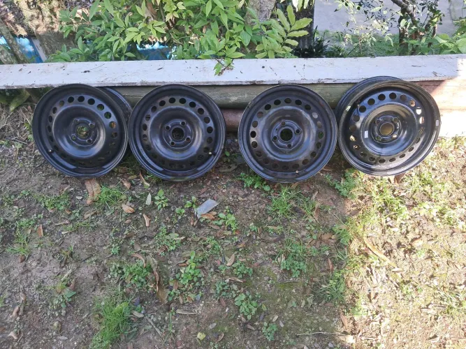 Vendo roda 15