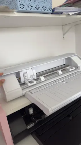 Silhouette cameo 5