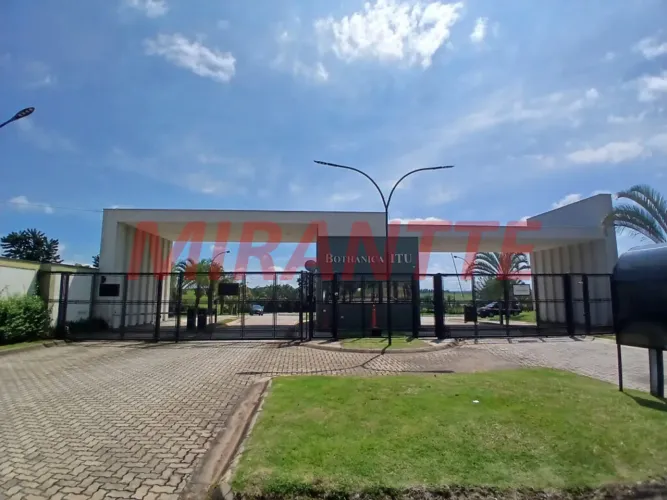 Cond. fechado em Itaim Mirim