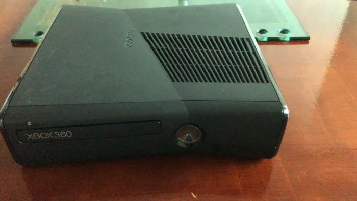 XBOX 360 - SLIM + kinect