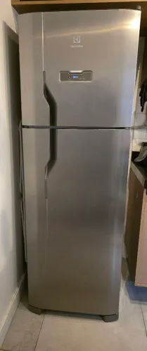 Geladeira Electrolux Frost Free 371l inox - Novíssima 