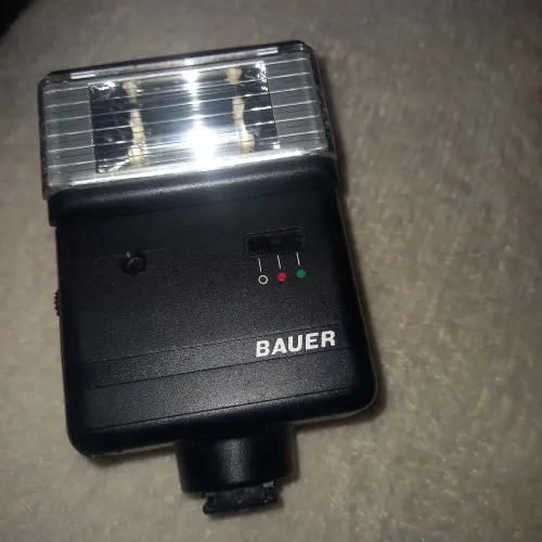 FLASH BAUER
