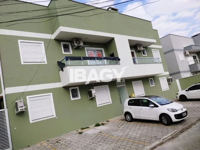 Excelente Apartamento 2 dormitório(s) em Morro das Pedras - Florianópolis