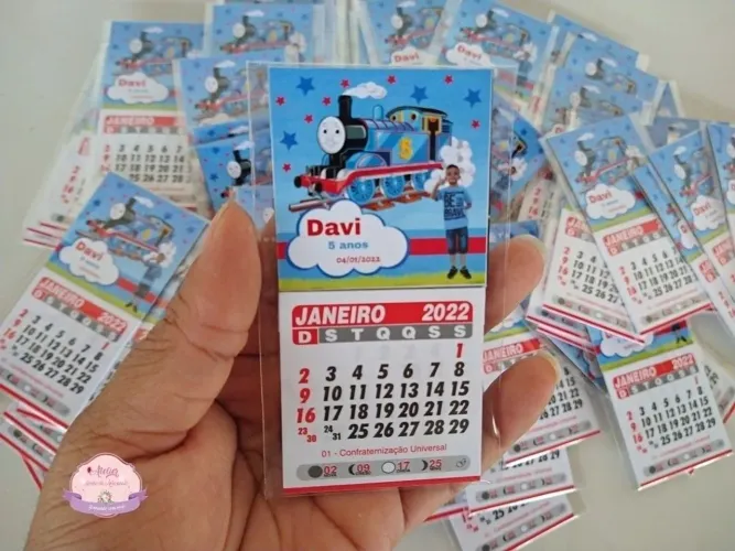 Mini calendário personalizado com imã de geladeira
