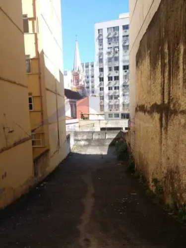 Terreno 365m² na Zona Sul do Rio de Janeiro 7m² de frente