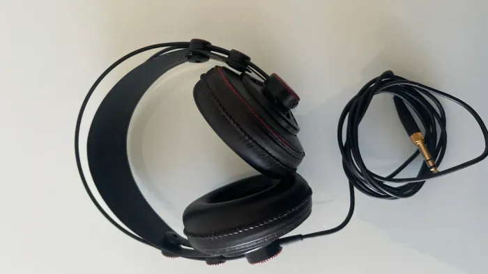 Fones profissional para estúdio superlux