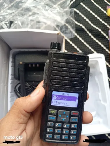 Vendo Rádio transmissor digital e Analógico novo na caixa com nota fiscal valor 550$