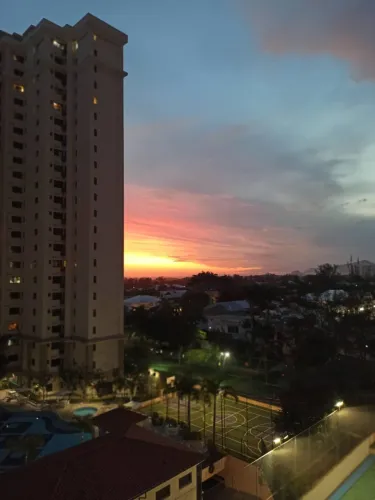 Venda Apartamento 3 Quartos sendo 1 Suíte , Vista Frontal Mar, Sol da Manha Condomínio Mun
