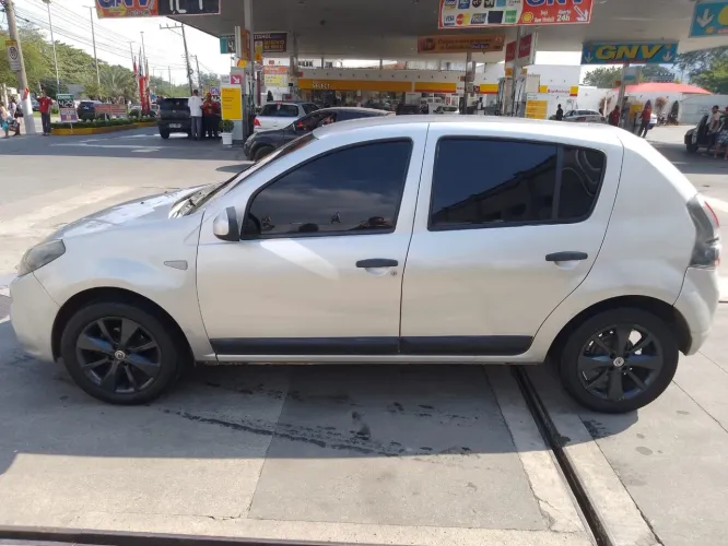 Renault Sandero Expression Hi-flex 1.6 8V 5P 2013