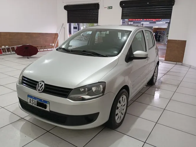 Volkswagen Fox 1.0 MI Total Flex 8V 5P 2011