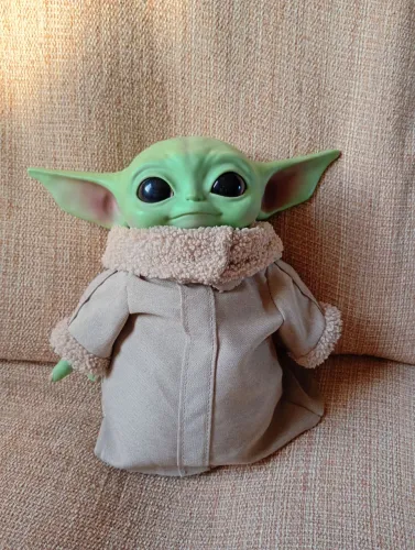 Baby yoda Mattel
