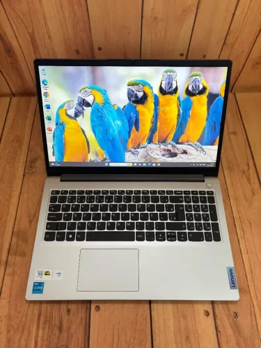 Notebook Lenovo IdeaPad 1 i3 13ª Geração 8GB SSD NVMe 256GB Full HD - Garantia