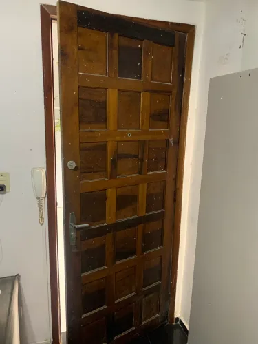 Porta madeira maciça