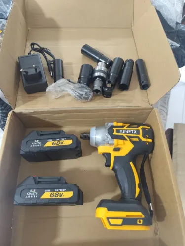 Chave de impacto furadeira e parafusadeira NOVA com 2 baterias 68v com acessórios mandril 