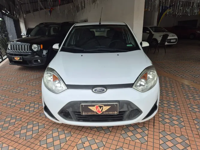 Ford Fiesta SE 1.6 8V Flex 5P 2014