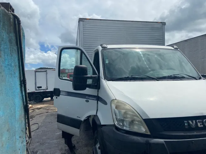 Baú Iveco Daily 70C 16 Massimo