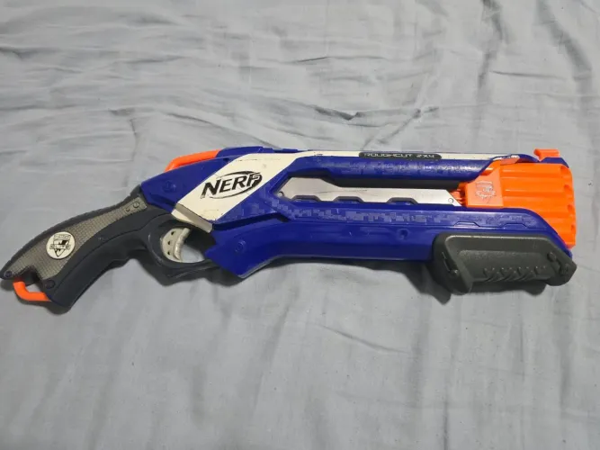 Lançador Nerf N-Strike Elite Rough Cut 2x4 shotgun