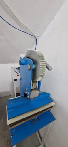Máquina Profissional Para Fabricação de Chinelos + Moldes + Borracha