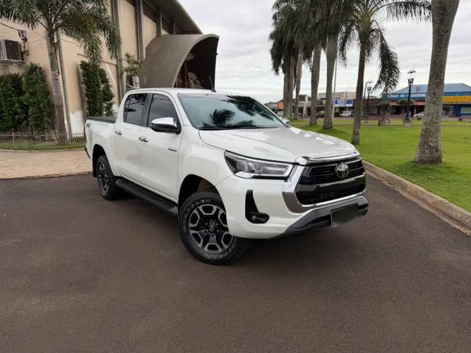 Toyota Hilux CD SRX 4X4 2.8 TDI 16V Diesel Aut. 2021