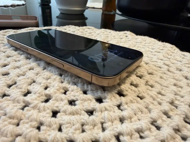 iPhone 16 Pro Max 256GB Dourado ? Bateria 89%