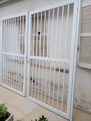 Portão de alumínio. 233, atura.275, largura