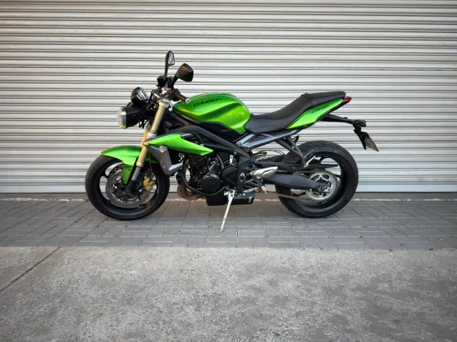 Speed Triple 2014