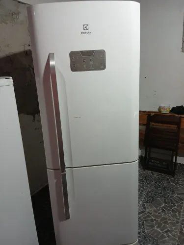 Geladeira eletroux 454l