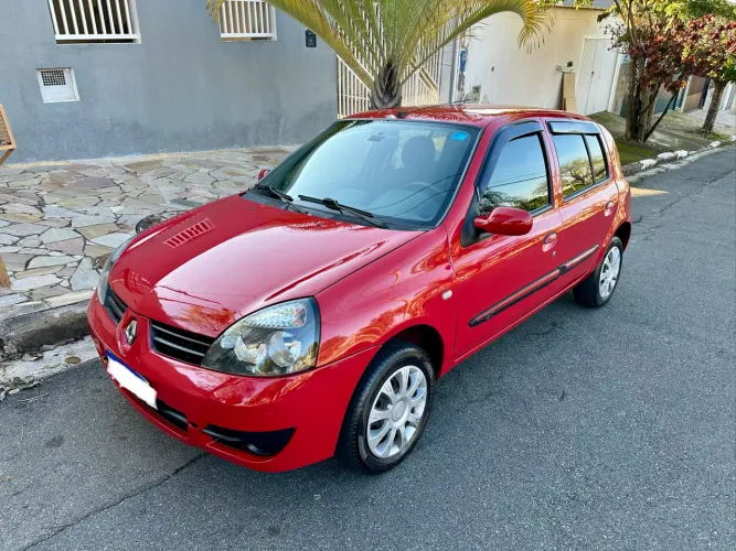 Renault Clio Hi-flex 1.0 16V 5P 2011