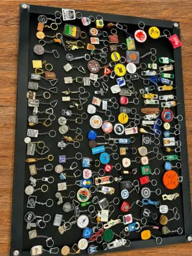 Coleção de Chaveiros Antigos e Vintage - Mais de 140 Peças Raras e Colecionáveis