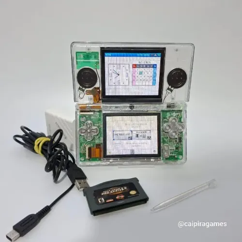 Nintendo DS Lite com jogo game boy