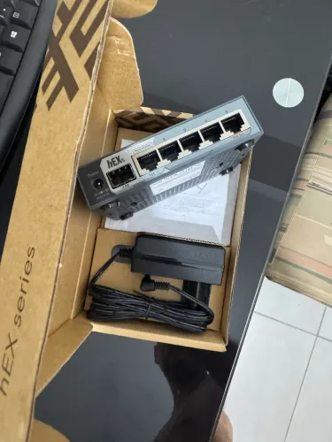 Mikrotik e60iugs hex S 2005