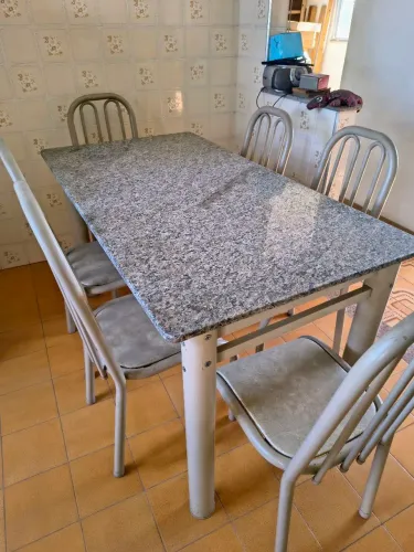 Mesa de granito 6 cadeiras