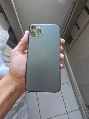 IPhone 11 pro max 256gb + carregador original + capinha