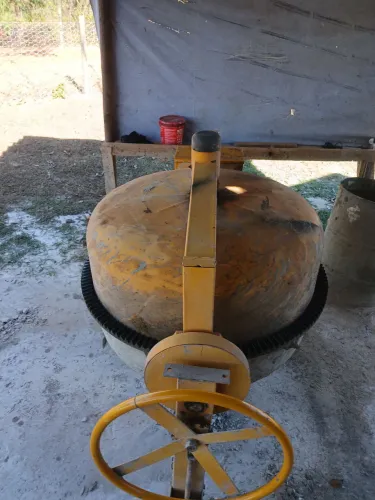 Betoneira 400L