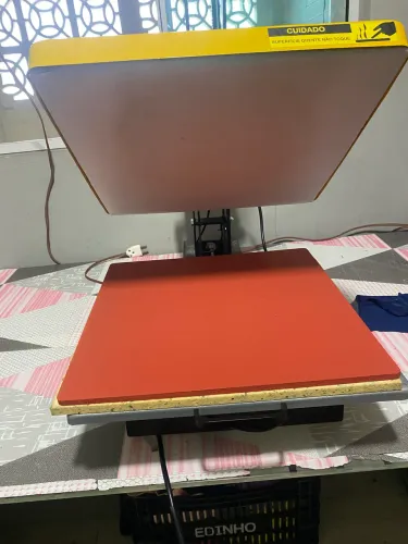 Prensa térmica modelo gaveta