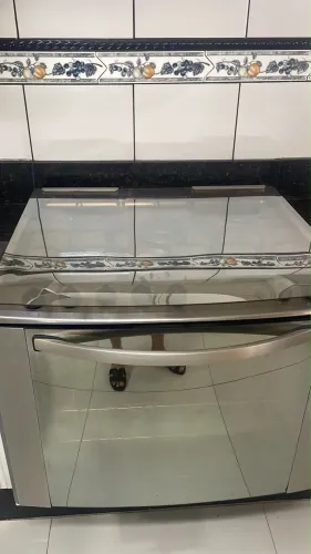 Fogão residencial com forno