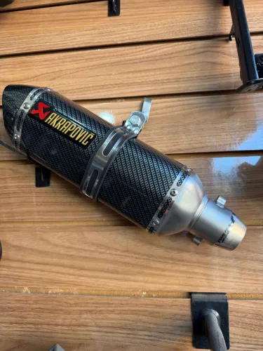 Ponteira akrapovic nova universal