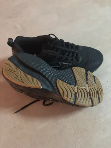 Tenis mizuno 38