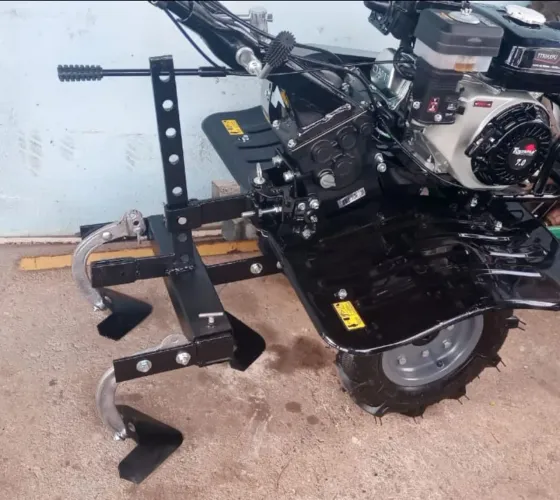 Vendo tratorito toyama usado pouvas horas