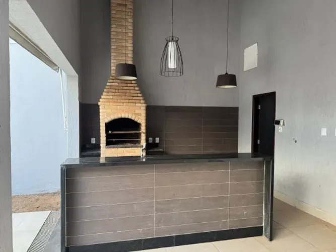 CASA COM 3 SUITES BAIRRO LUIZOTE