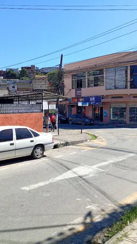 Aluga-se 2 casas no mesmo imóvel