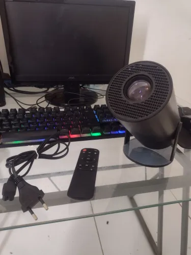 Projetor HY300