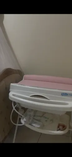 Banheira de bebê com trocador