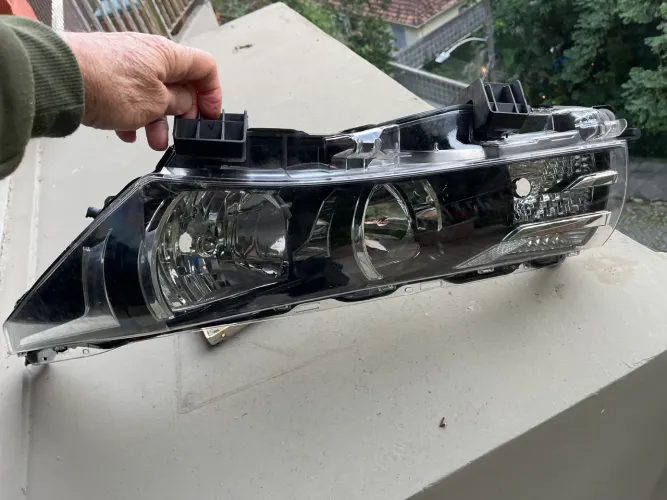 Farol Original Toyota Corolla 2015/2017 - Esquerdo - 81150-02G20 - preço R$ 850,00