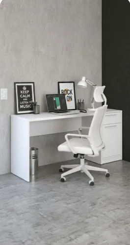 Mesa 1.80m e cadeira Presidente