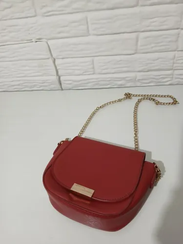 Bolsa feminina pequena