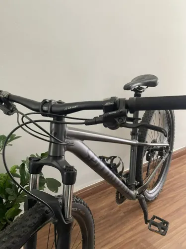 BIKE SPECIALIZED ROCKHOPPER